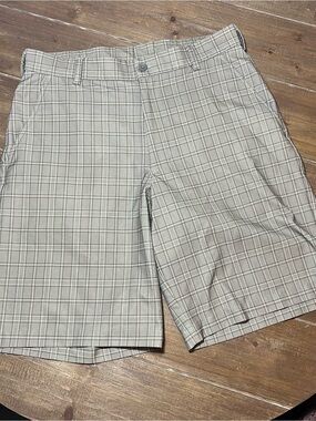 Pebble Beach Light Beige Plaid Flat Front Golf Shorts